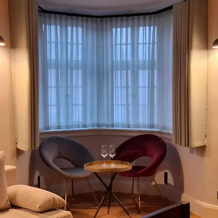 אורחן Gaestehaus Gruener Baum *