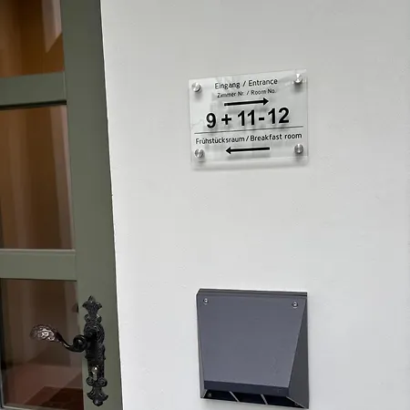 אורחן Gaestehaus Gruener Baum אוסטריך-ווינקל