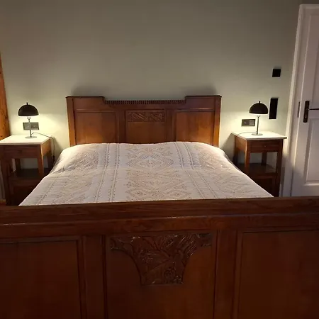 אורחן Gaestehaus Gruener Baum אוסטריך-ווינקל