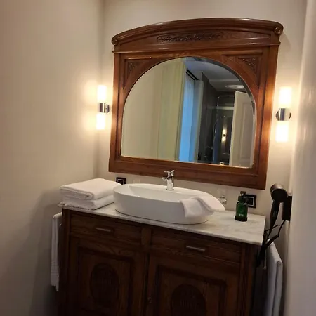 Gaestehaus Gruener Baum אורחן