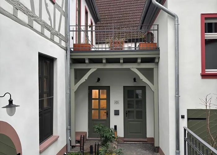 여관 Gaestehaus Gruener Baum