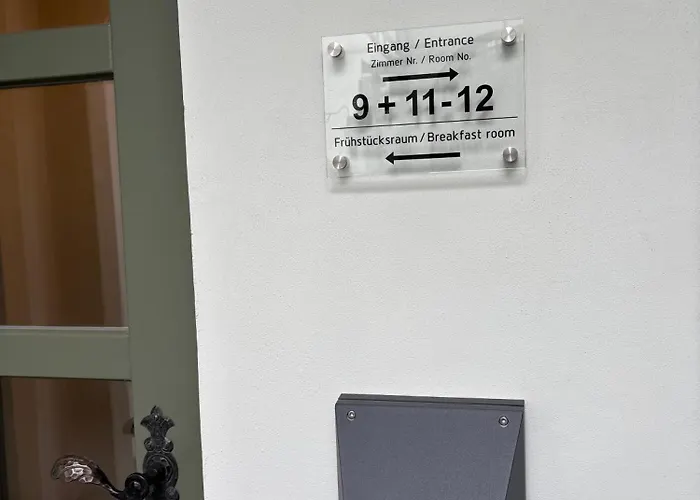 여관 Gaestehaus Gruener Baum 웨스트리크윈켈